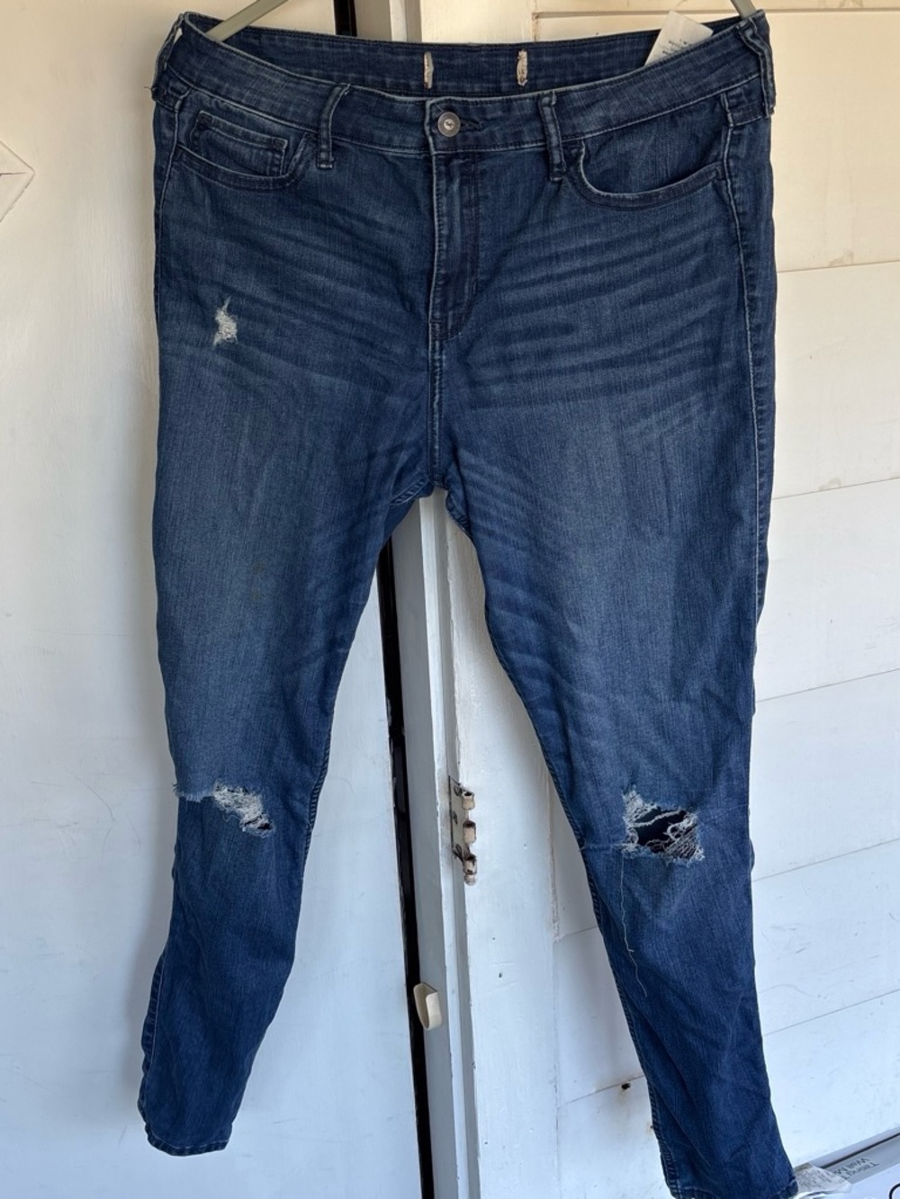 Hollister Dark Blue Distressed Women’s Jeans